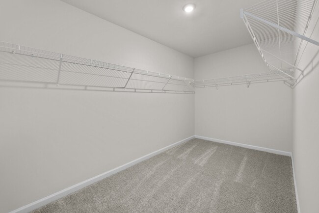 Building Photo - 5615 Edessa Ave