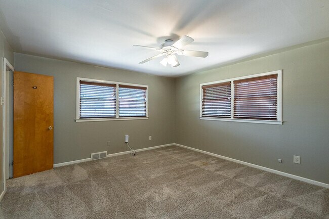 Building Photo - 3104 49th St