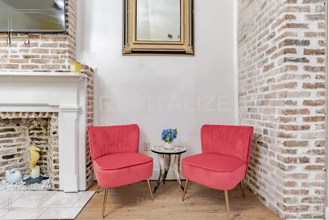 Building Photo - 163 State St