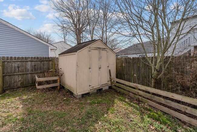 Building Photo - Just Listed in Virginia Beach – Move-In Ready!