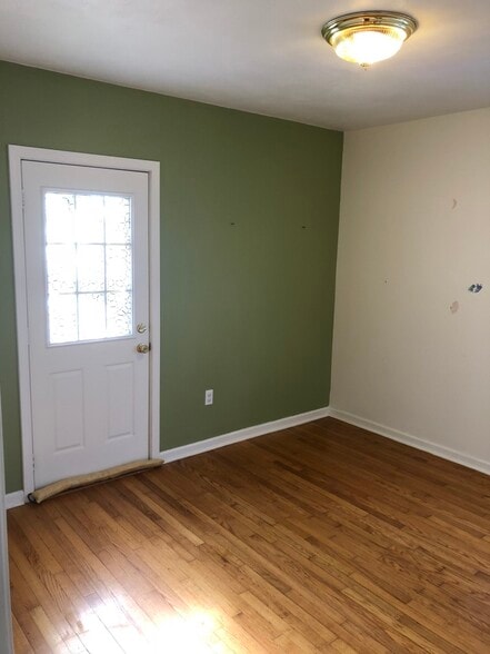 Building Photo - 159 Miles Ave