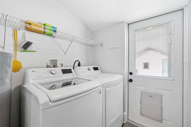 Building Photo - 313 23rd Ave N