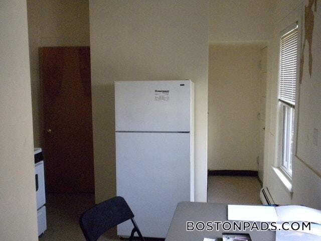 Building Photo - 9 Elmer St