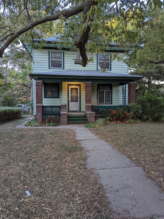 Front - 1116 S Glass St