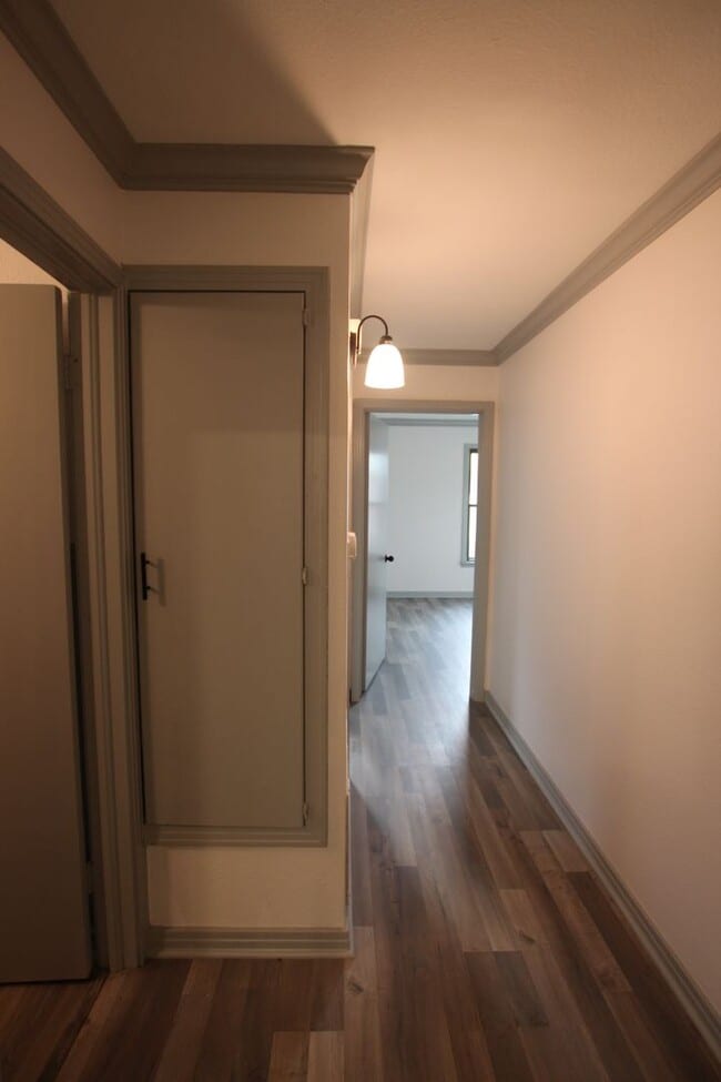 Building Photo - Coming Soon! Updated 3 Bed 2 Bath Rental! ...