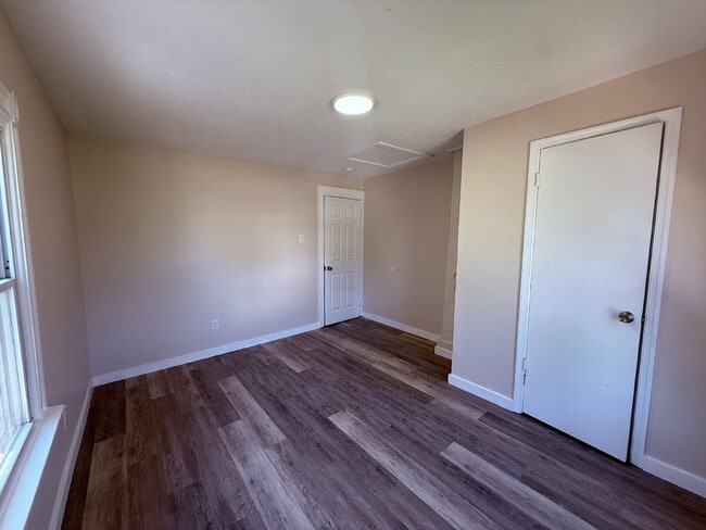 Building Photo - Stand Alone Home - Newly Redone Interior 3 Bedroom 2 Bathroom Corner lot near Virginia Lynchburg ...