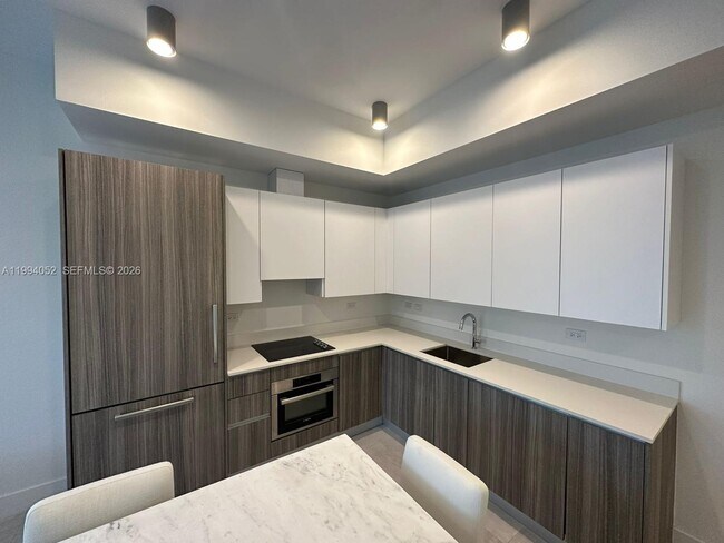 Building Photo - 239 SW 9th St