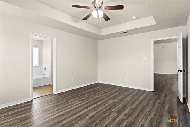 Building Photo - 6501 Alvin Dr