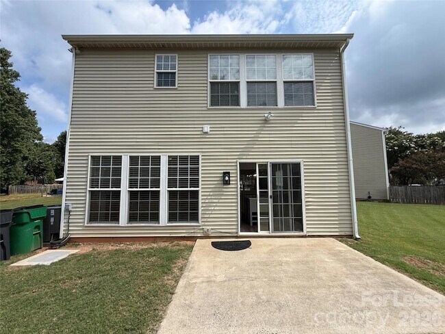 Building Photo - 3404 Laurenhurst Ln
