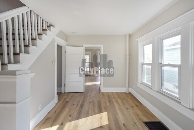 Building Photo - 2012 Olive St