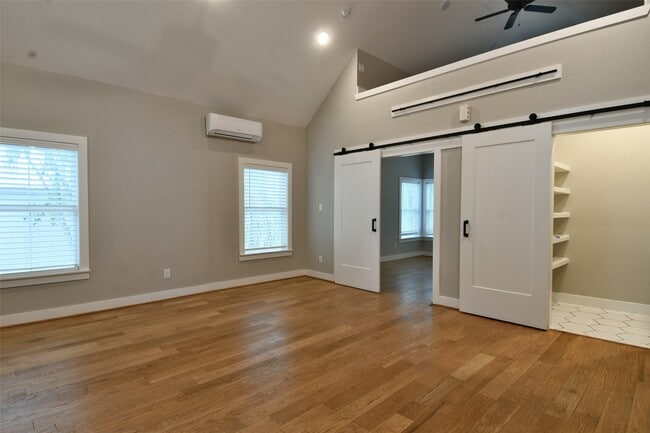 Building Photo - 4875 Main St