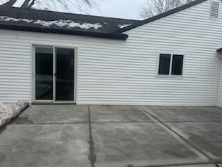 Building Photo - 19371 Shadyside St