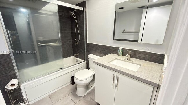 Building Photo - 12500 SW 5th Ct