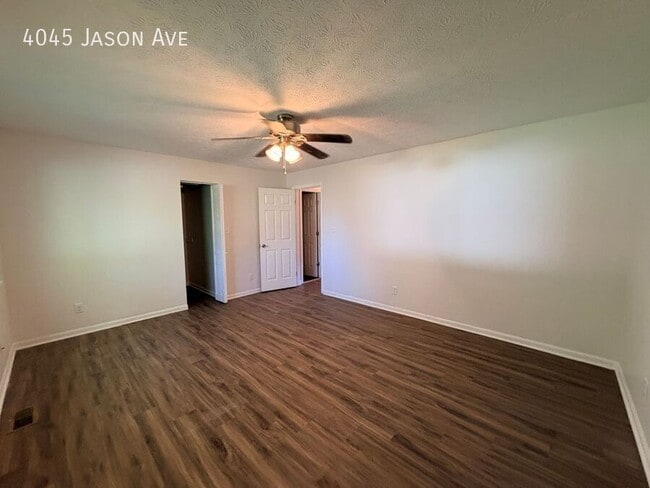 Building Photo - 4045 Jason Ave