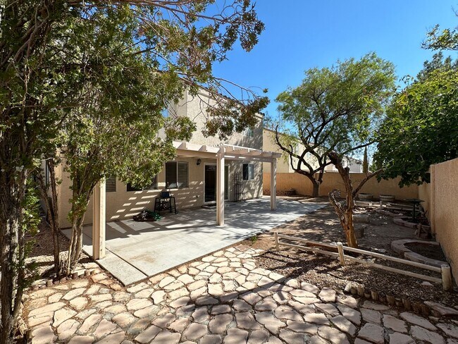 Building Photo - PECCOLE RANCH