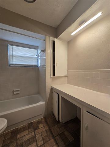 Building Photo - 8307 Bunche Dr