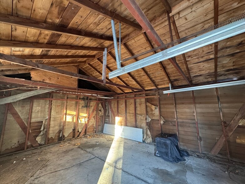 Building Photo - 9200 Evergreen Ave