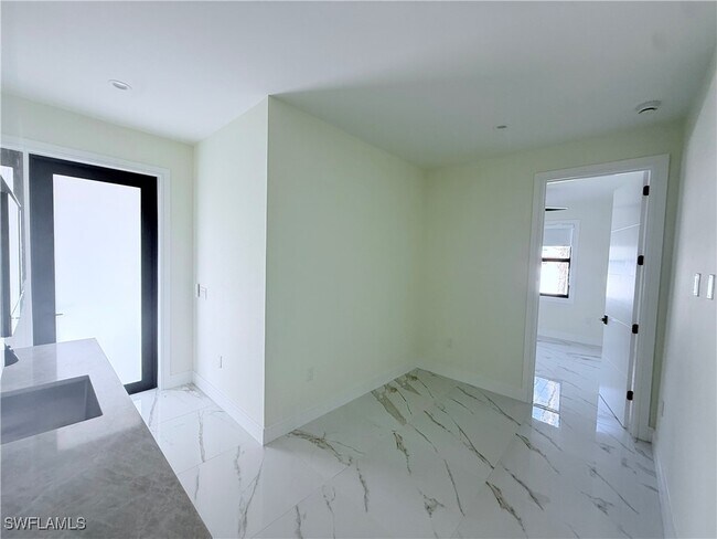 Building Photo - 1821 Desoto Blvd N