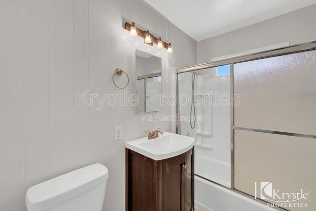 Building Photo - 505 Laurel St