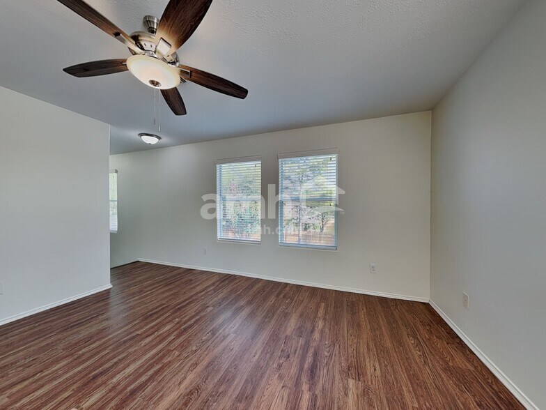 Building Photo - 6830 Shallow River Ct