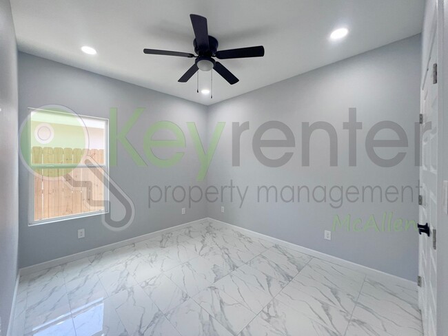 Building Photo - 1st month FREE! 3b/2bath Apartment in Edinburg-Don't Miss Out!