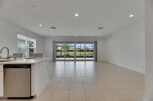 Building Photo - 4915 Sienna Isles Ave