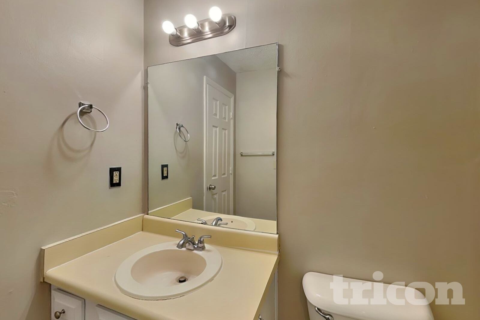 Building Photo - 1202 Holly Hills Dr SW