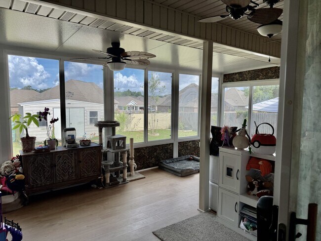 Building Photo - 4693 Ridge Pointe Dr