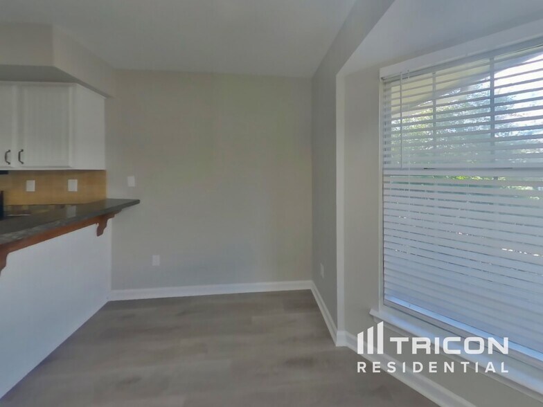 Building Photo - 1513 Cumberland Ct