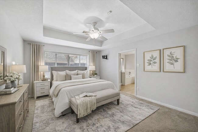 Building Photo - 1722 Red Oak Terrace