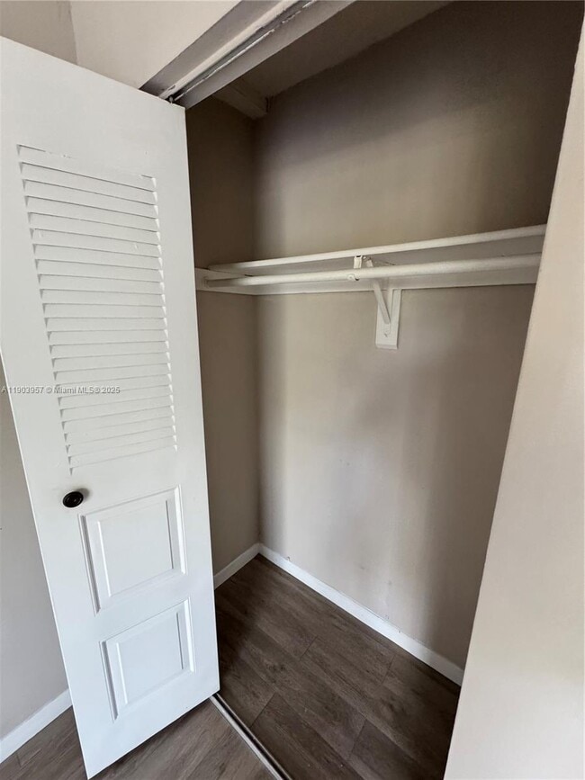 Building Photo - 3300 S Dixie Hwy