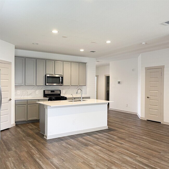 Building Photo - 6826 Halifax Harvest Ln