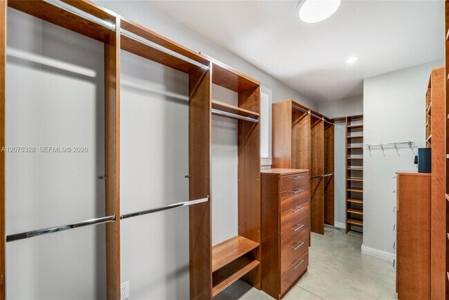 Building Photo - 100 Sarto Ave