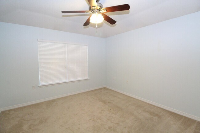 Building Photo - WIP – Coming Available 10/24! Charming 2BD...
