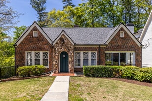 Building Photo - 1900 Ridgewood Dr NE