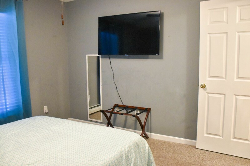 Building Photo - 588 6th Ave