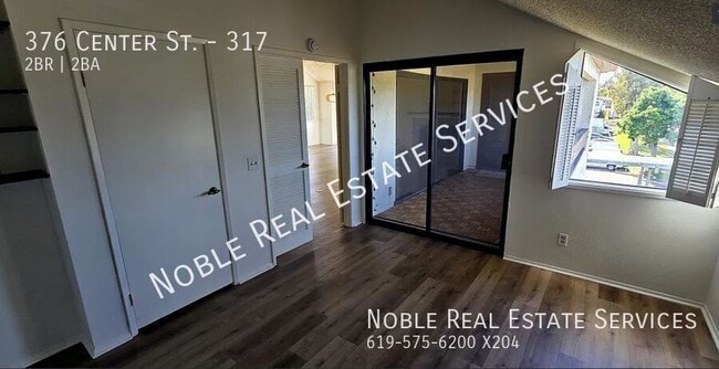 Building Photo - 376 Center St