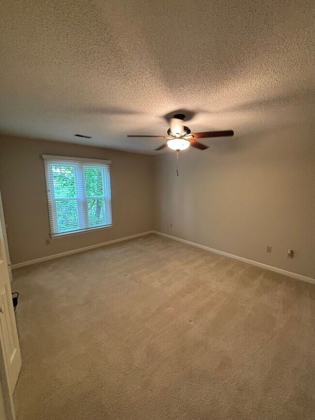 Building Photo - West Knoxville Townhouse