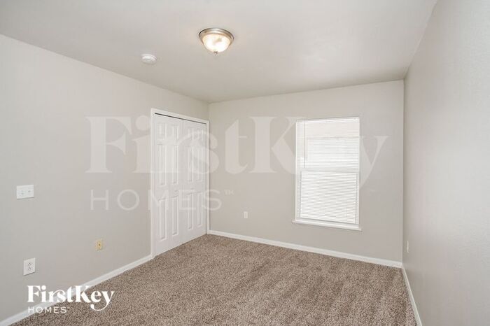 Building Photo - 12612 Lake Vista Dr