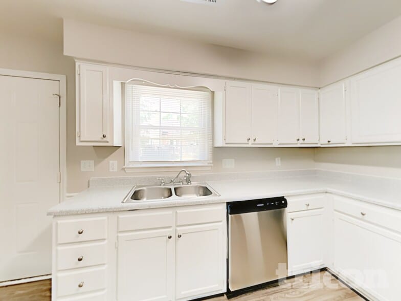 Building Photo - 8831 Milton Morris Dr