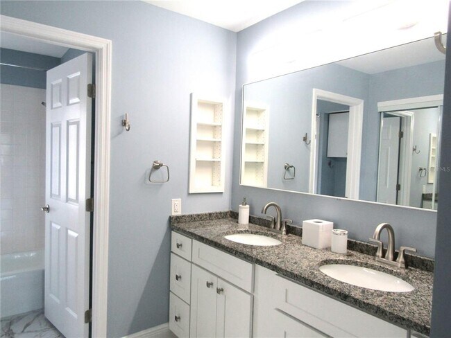 Building Photo - 2405 Crispin Ct