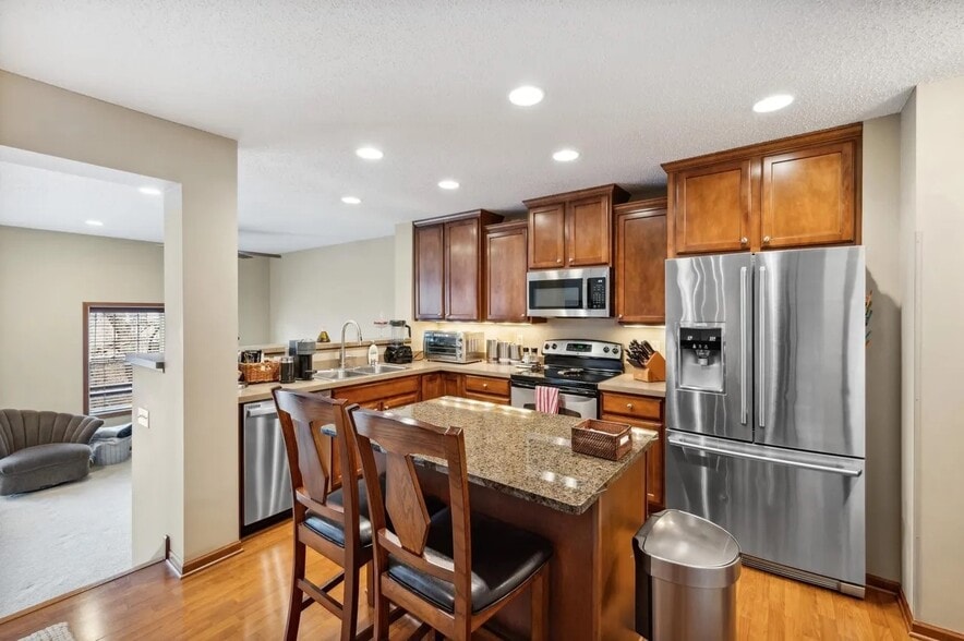 Building Photo - 5021 Dunkirk Pl N