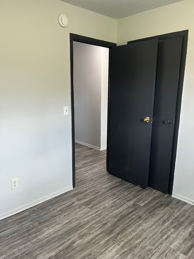 Building Photo - 1306 Cleveland-