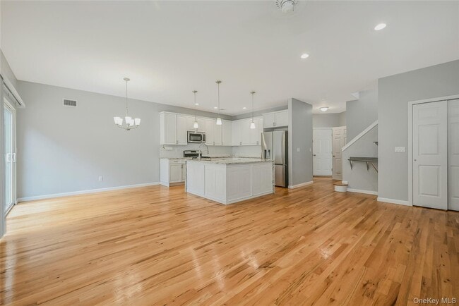 Building Photo - 23 Terrace Ln