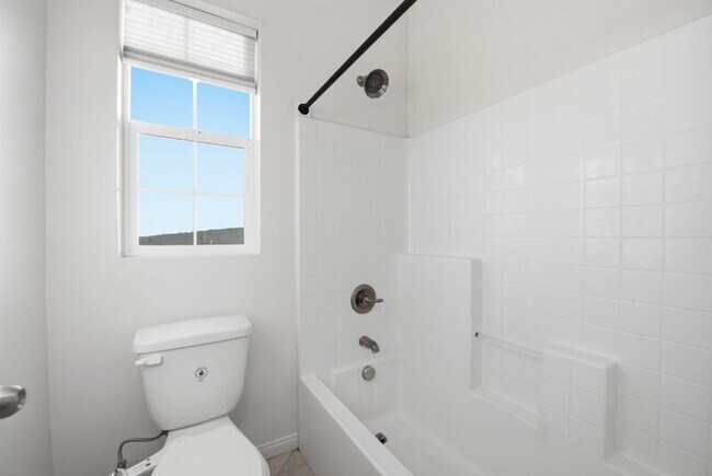 Building Photo - 1482 Franceschi Dr