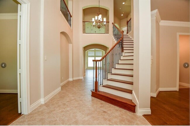 Building Photo - 8706 Stowe Creek Ln