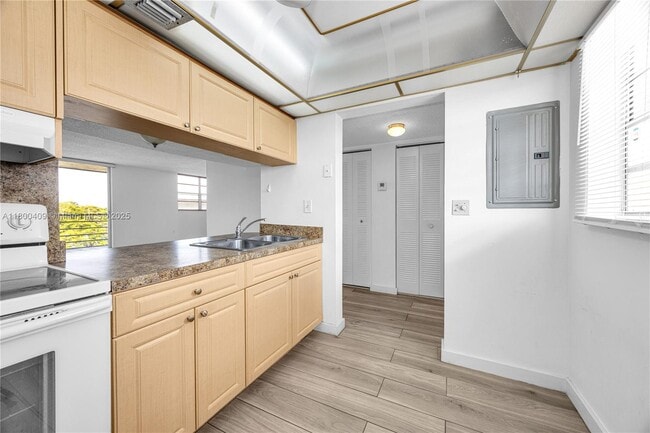 Building Photo - 14180 SW 84th St