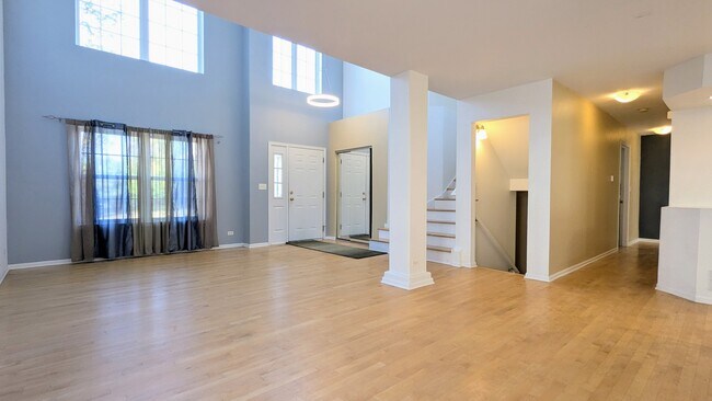 Building Photo - 1910 Avalon Dr