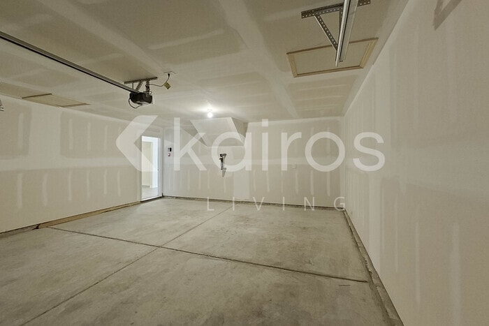 Building Photo - 1151 Silvertrace Dr