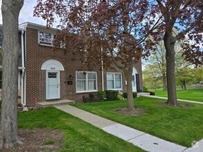 Building Photo - 935 Banbury Ct
